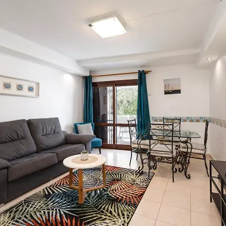 The Concierge - Surlaplage البوفيرا